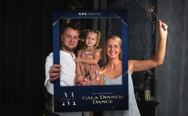 selfie frame 768x476