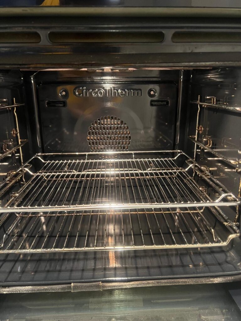 933c8773 8b7c 4db2 9c12 f8d30e765133 2 768x1024